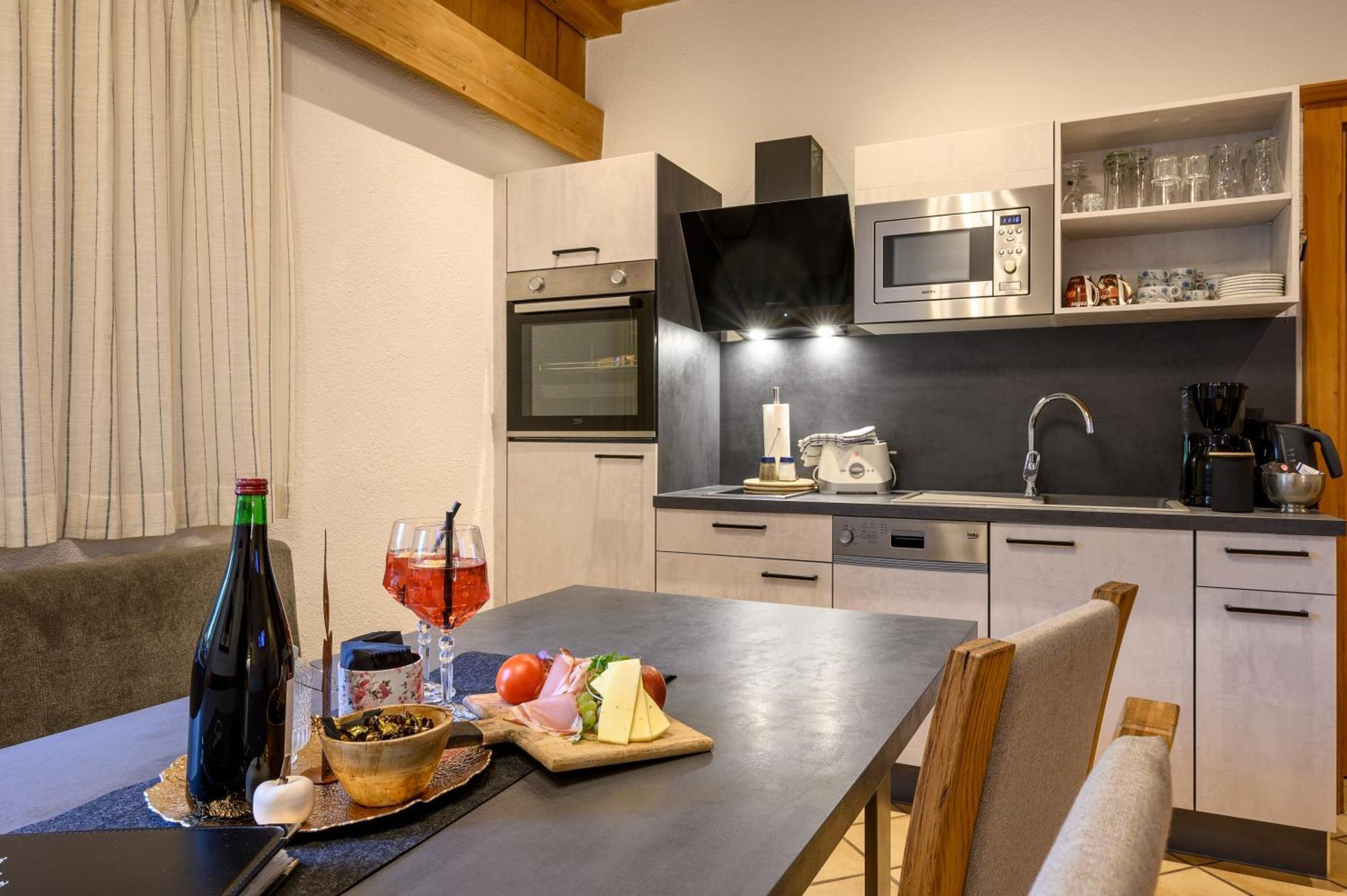 Restaurant Appartements Almdiele Hart im Zillertal Exterior foto
